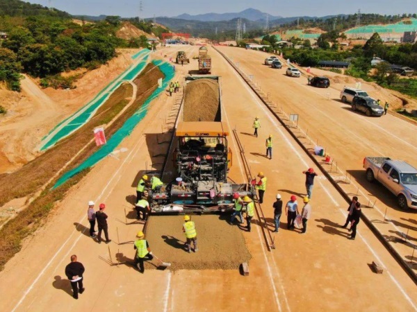 林芝高速公路